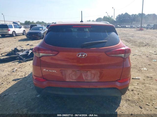 KM8J33A45GU090811 Hyundai TUCSON SE