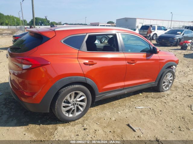 KM8J33A45GU090811 Hyundai TUCSON SE