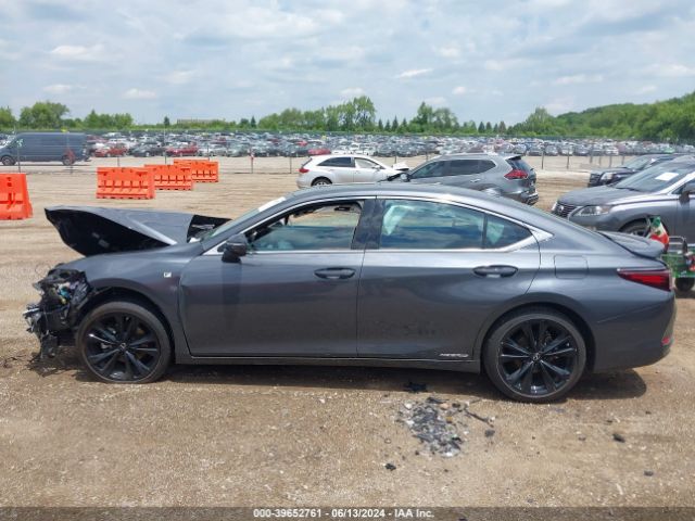 58AGA1C13NU018616 Lexus Es 300h F Sport