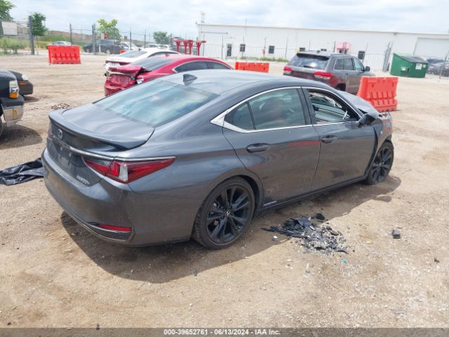 58AGA1C13NU018616 Lexus Es 300h F Sport