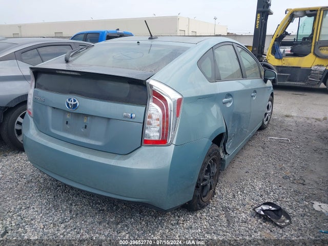 Toyota Prius Three 2015 JTDKN3DU1F1884297 Image 4