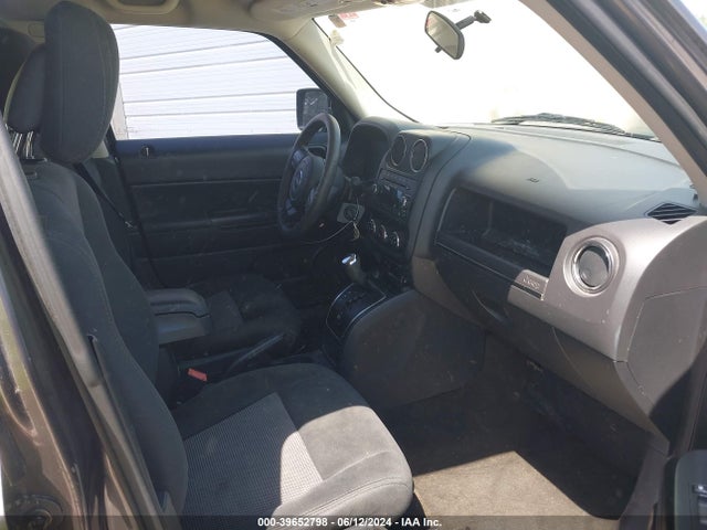 1C4NJPBA5FD399202 Jeep Patriot Altitude Edition