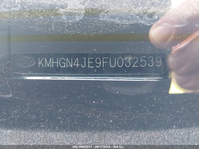 Hyundai Genesis 3.8 2015 KMHGN4JE9FU032539 Image 17