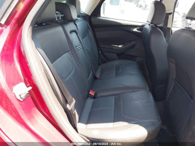 1FADP3K25GL267629 Ford FOCUS SE