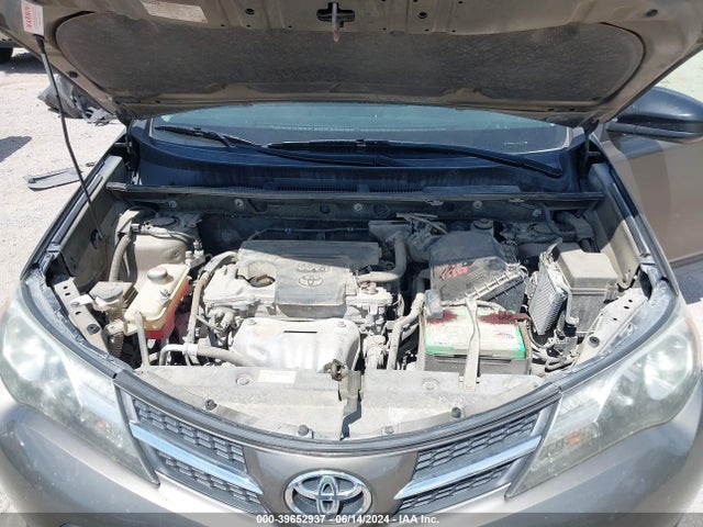 Toyota RAV4 LE 2015 JTMBFREV1FD164195 Image 10