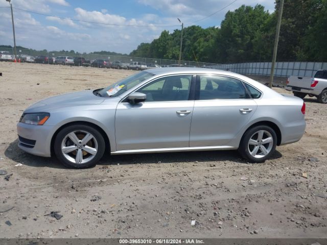 1VWAS7A3XEC027564 Volkswagen Passat 1.8t Wolfsburg Edition