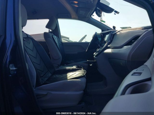 5TDKZ3DC1LS042747 Toyota SIENNA LE