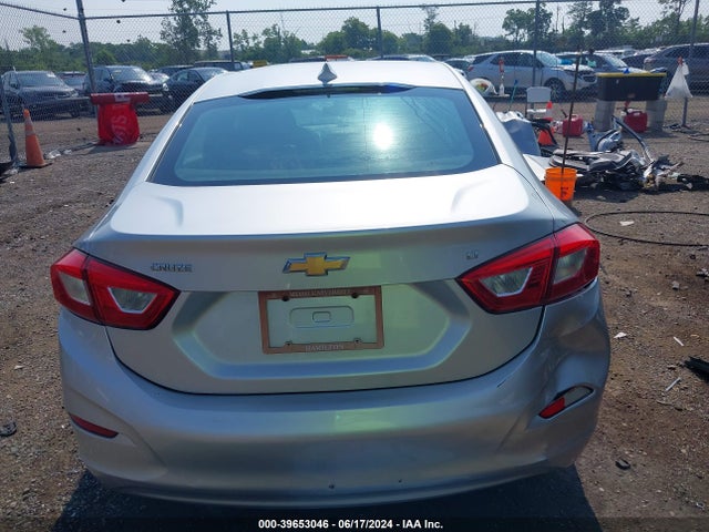 Chevrolet Cruze Lt Auto 2018 1G1BE5SM5J7199460 Image 16