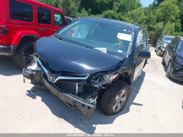 Toyota SIENNA LE 2020 5TDKZ3DC9LS064219 Image 2