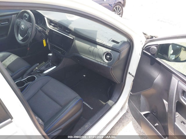 Toyota COROLLA SE 2018 5YFBURHE2JP770550 Image 5
