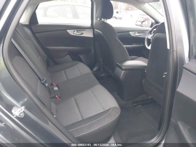 3KPF24AD8NE478162 KIA Forte Lxs
