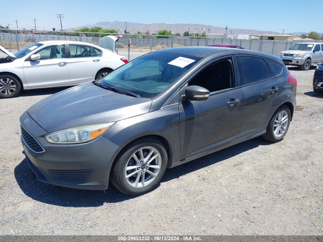 Ford FOCUS SE 2015 1FADP3K22FL326148 Image 2