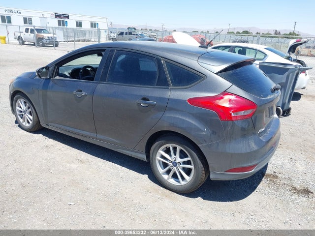 Ford FOCUS SE 2015 1FADP3K22FL326148 Image 3