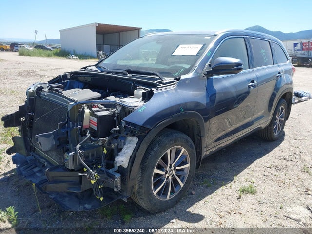 Toyota Highlander Xle 2017 5TDJZRFH2HS459180 Image 2