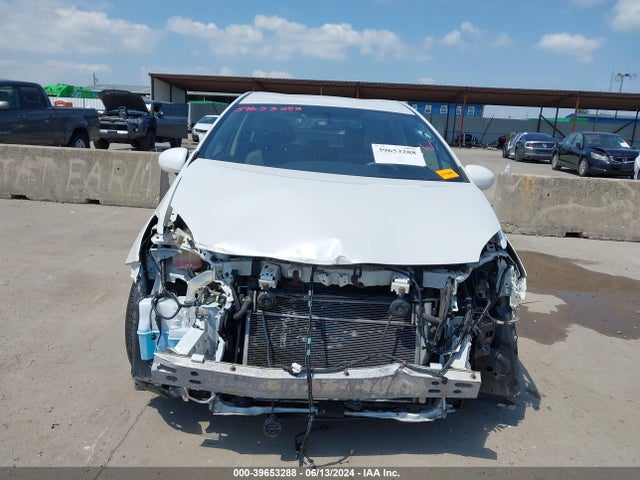Toyota Prius Three 2015 JTDKN3DU5F0395052 Image 6