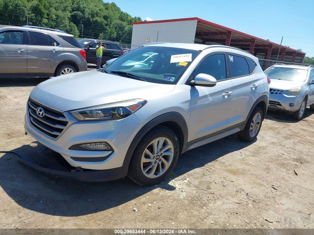 Hyundai TUCSON SE 2017 KM8J3CA45HU520113 Image 2