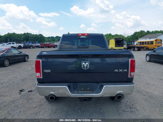 1C6RR7VTXHS592488 RAM 1500 Laramie  4x4 6'4 Box