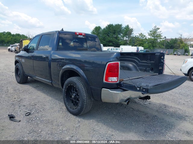 1C6RR7VTXHS592488 RAM 1500 Laramie  4x4 6'4 Box