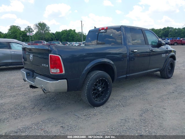 1C6RR7VTXHS592488 RAM 1500 Laramie  4x4 6'4 Box