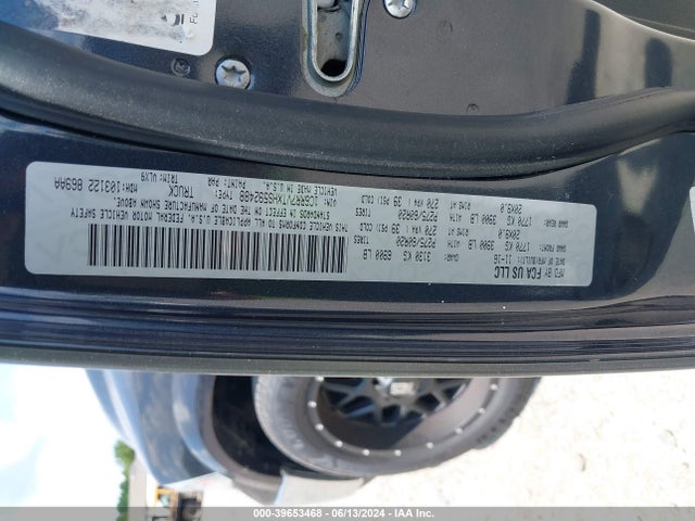 1C6RR7VTXHS592488 RAM 1500 Laramie  4x4 6'4 Box