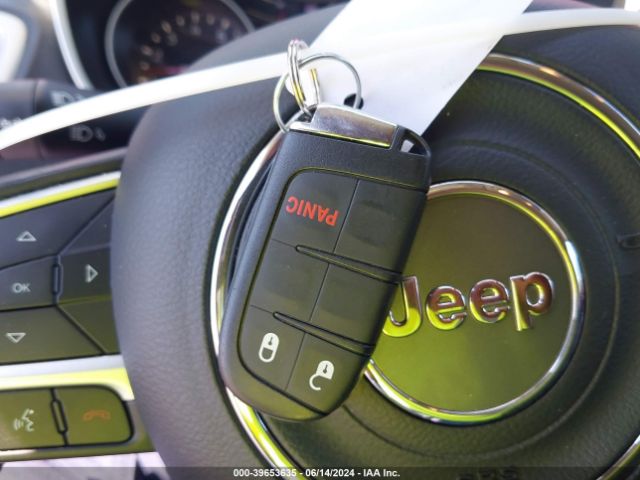 3C4NJCBB1KT851426 Jeep Compass Latitude Fwd