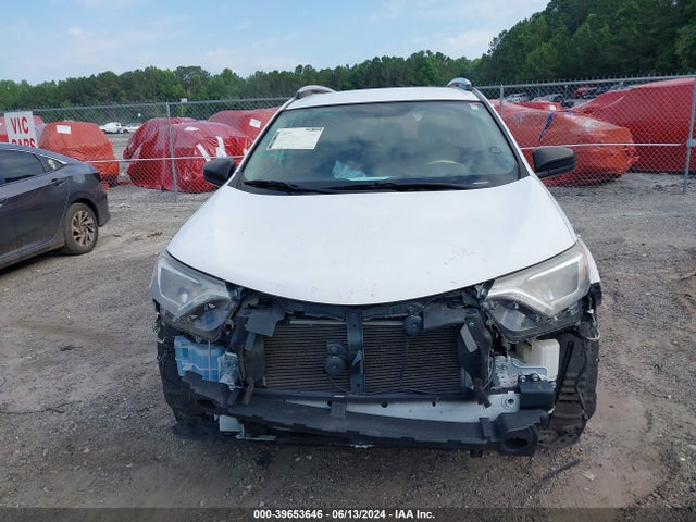Toyota RAV4 LE 2016 JTMZFREV1GJ081805 Image 12