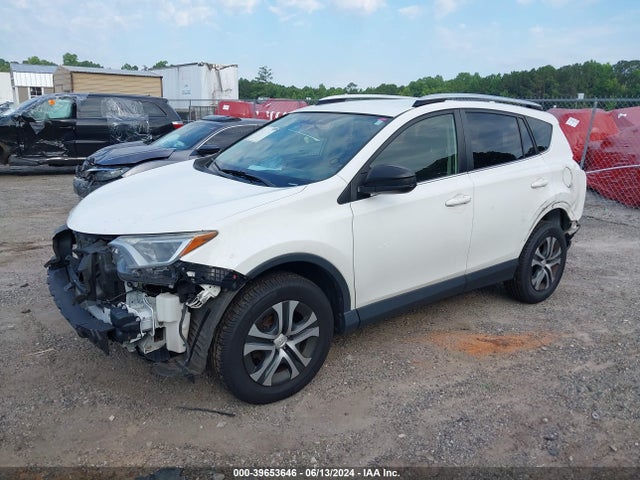 Toyota RAV4 LE 2016 JTMZFREV1GJ081805 Image 2