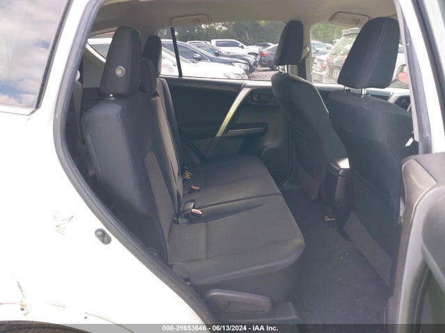 Toyota RAV4 LE 2016 JTMZFREV1GJ081805 Image 8