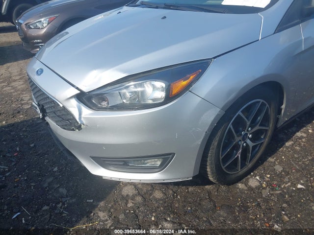 Ford FOCUS SEL 2018 1FADP3M25JL242699 Image 18