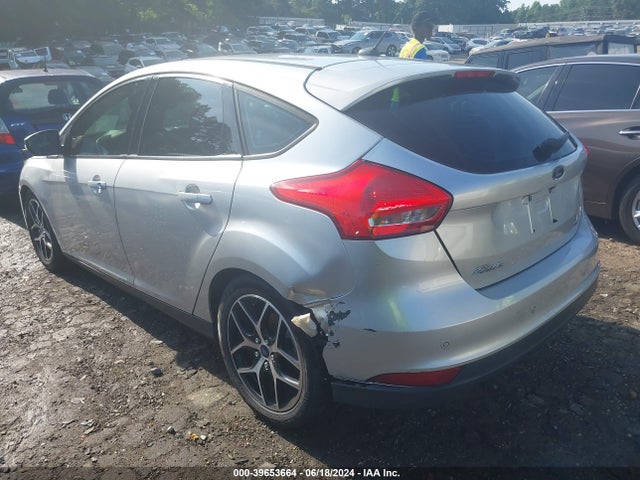 Ford FOCUS SEL 2018 1FADP3M25JL242699 Image 3