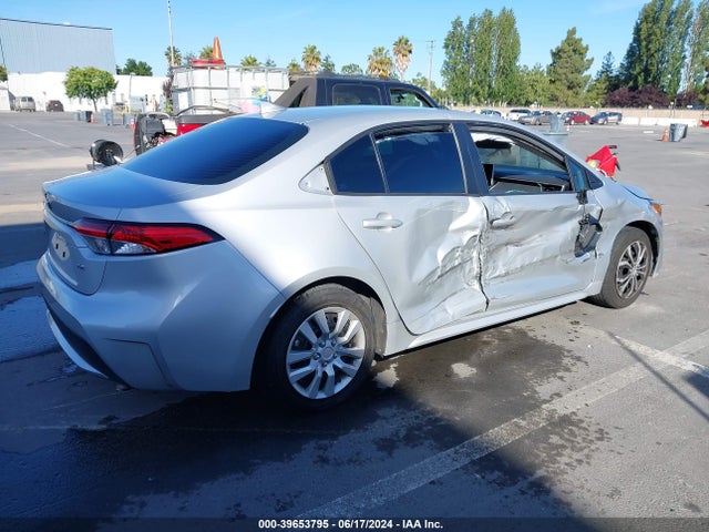 Toyota COROLLA LE 2020 5YFEPRAE8LP094395 Image 4