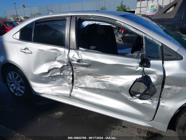 Toyota COROLLA LE 2020 5YFEPRAE8LP094395 Image 6