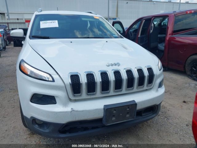 1C4PJLLBXJD590695 Jeep Cherokee Latitude Plus Fwd