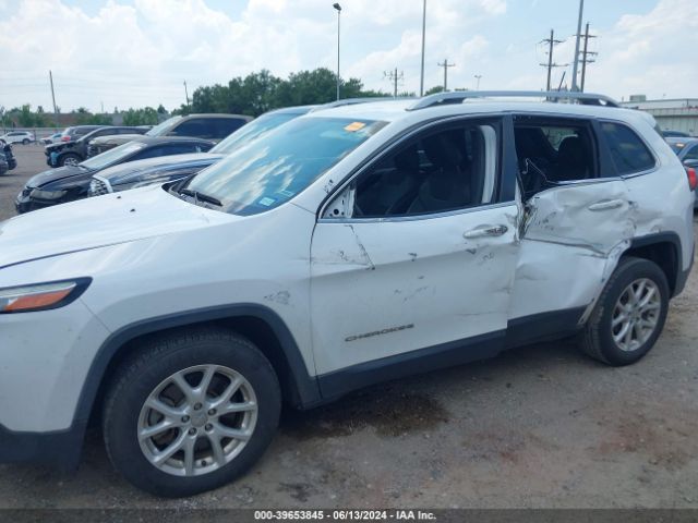 1C4PJLLBXJD590695 Jeep Cherokee Latitude Plus Fwd