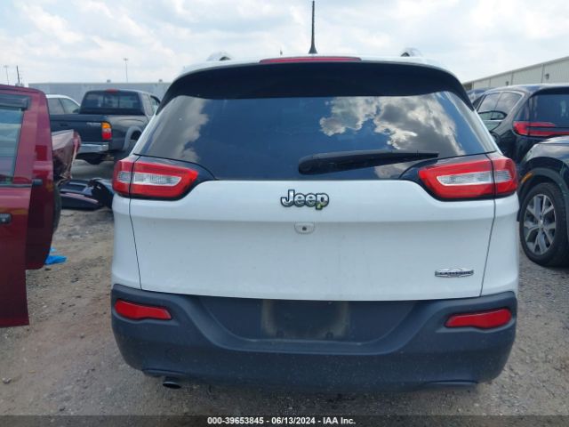 1C4PJLLBXJD590695 Jeep Cherokee Latitude Plus Fwd