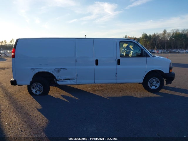 1GCZGHFP0N1281806 Chevrolet Express Cargo Rwd 3500 Extended Wheelbase Wt