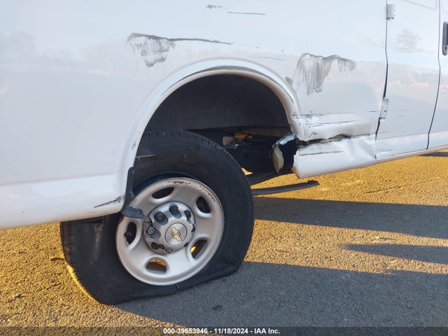 1GCZGHFP0N1281806 Chevrolet Express Cargo Rwd 3500 Extended Wheelbase Wt