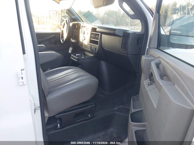 1GCZGHFP0N1281806 Chevrolet Express Cargo Rwd 3500 Extended Wheelbase Wt
