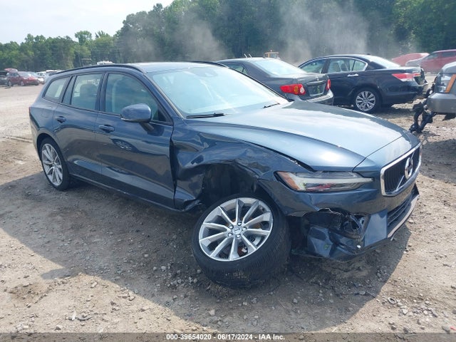 Volvo V60 T5 Momentum 2020 YV1102EK5L1381735 zdjęcie główne