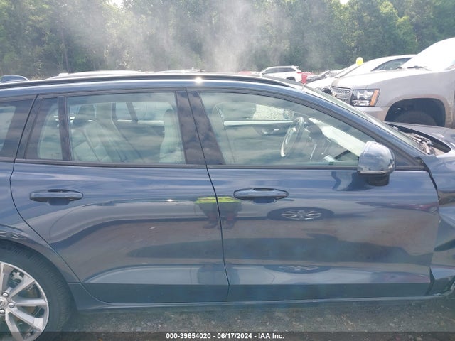 Volvo V60 T5 Momentum 2020 YV1102EK5L1381735 Image 13