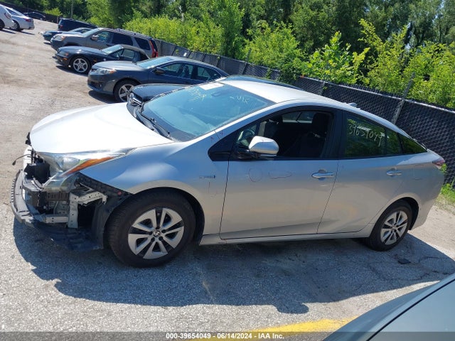Toyota Prius Two 2018 JTDKBRFU5J3603656 Image 15