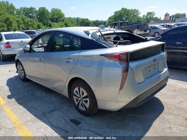 Toyota Prius Two 2018 JTDKBRFU5J3603656 Image 3