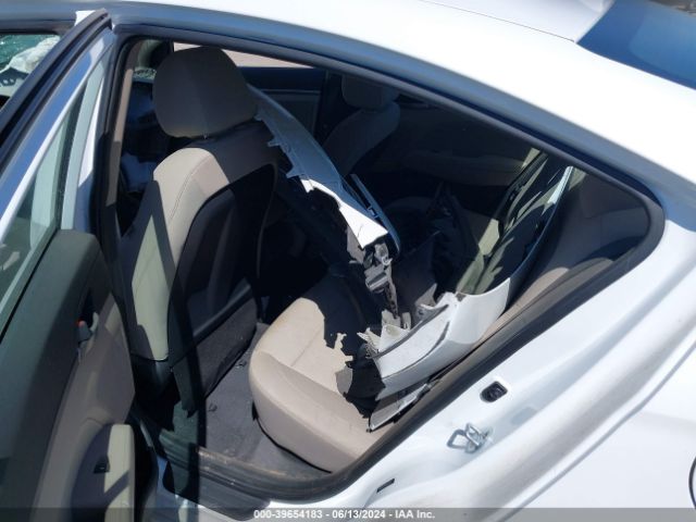 5NPD84LFXHH062618 Hyundai ELANTRA SE