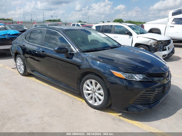 Toyota CAMRY LE 2019 4T1B11HK5KU745741 zdjęcie główne
