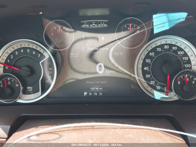 1C6RR7NT3JS104486 RAM 1500 Laramie  4x4 5'7 Box