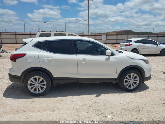 JN1BJ1CP7JW193561 Nissan Rogue Sport S