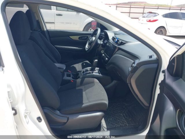 JN1BJ1CP7JW193561 Nissan Rogue Sport S