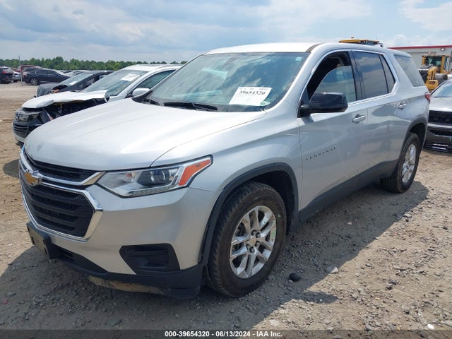 Chevrolet Traverse Ls 2019 1GNEVFKW5KJ136740 Image 2