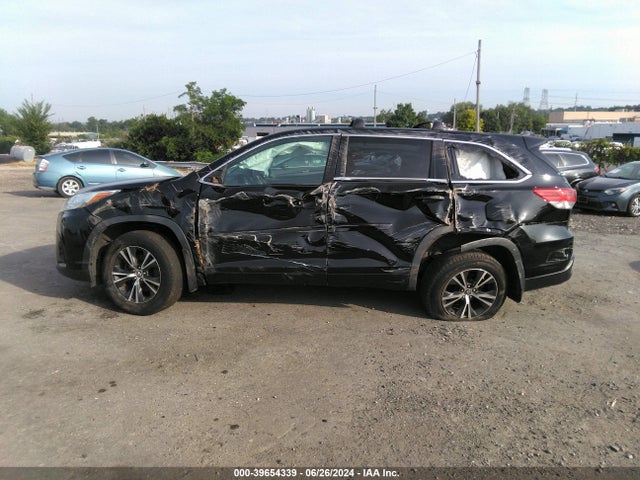 Toyota Highlander Le 2017 5TDBZRFH3HS463341 Image 6