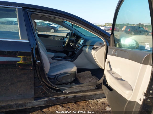 Hyundai SONATA SE 2019 5NPE24AF1KH809684 Image 5